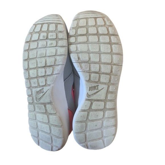 Gray Nike Roshe Shoes Size 7Y - Picture 7 of 9